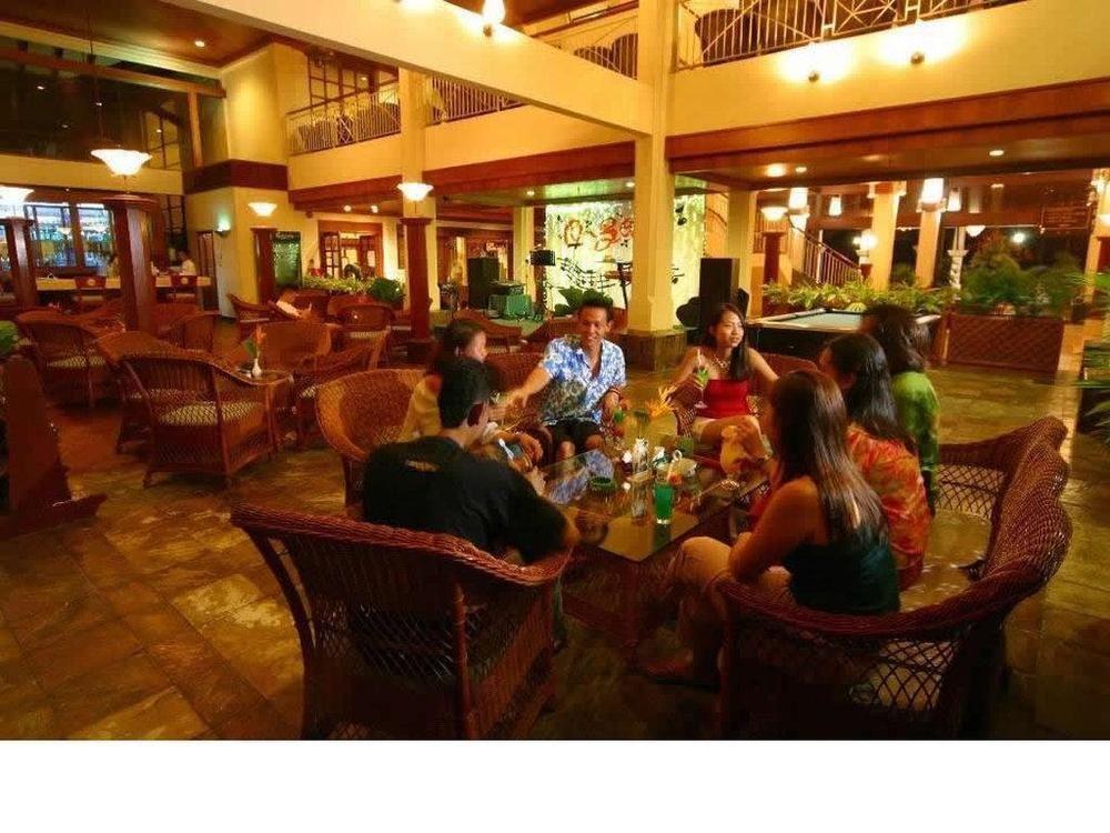 แซนด์ แอนด์ แซนเดิล เดซารู บีช รีสอร์ต แอนด์ สปา Hotel เดอซารู ร้านอาหาร รูปภาพ The lobby of the hotel
