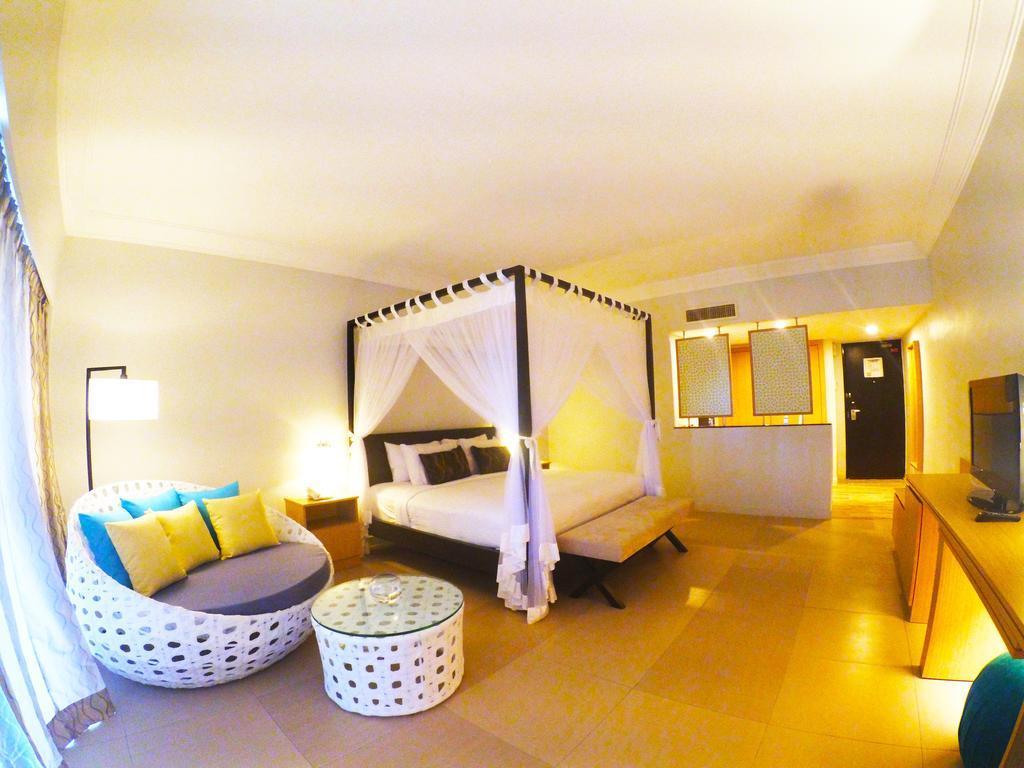 แซนด์ แอนด์ แซนเดิล เดซารู บีช รีสอร์ต แอนด์ สปา Hotel เดอซารู ภายนอก รูปภาพ Deluxe Room