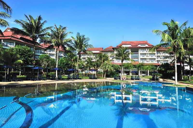 แซนด์ แอนด์ แซนเดิล เดซารู บีช รีสอร์ต แอนด์ สปา Hotel เดอซารู ภายนอก รูปภาพ The pool at the hotel