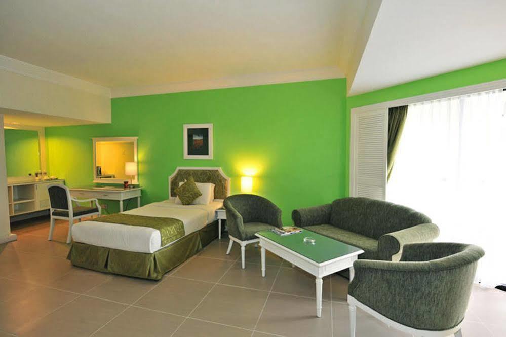 แซนด์ แอนด์ แซนเดิล เดซารู บีช รีสอร์ต แอนด์ สปา Hotel เดอซารู ภายนอก รูปภาพ Deluxe Room
