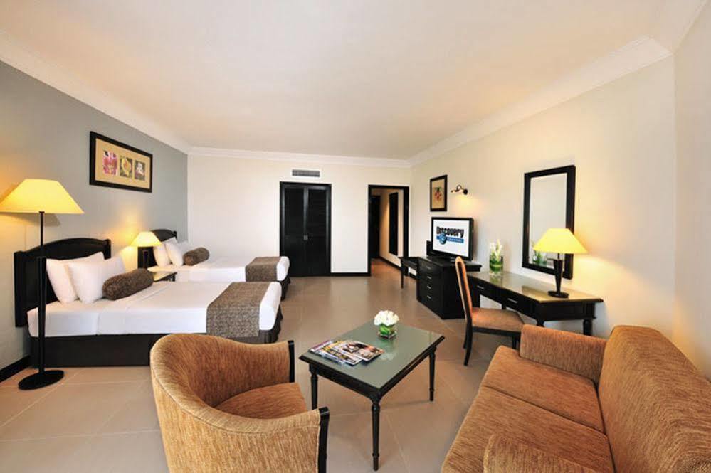 แซนด์ แอนด์ แซนเดิล เดซารู บีช รีสอร์ต แอนด์ สปา Hotel เดอซารู ห้อง รูปภาพ Deluxe Room
