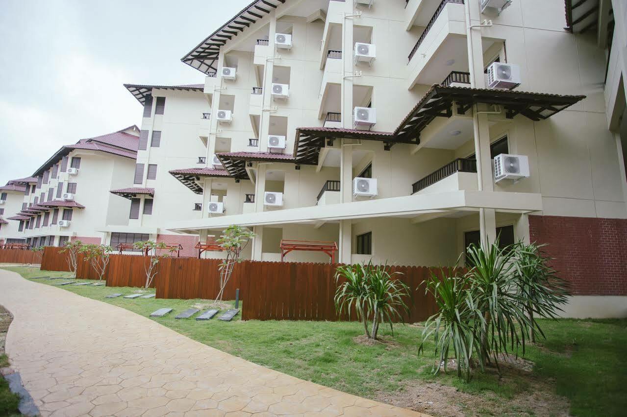 แซนด์ แอนด์ แซนเดิล เดซารู บีช รีสอร์ต แอนด์ สปา Hotel เดอซารู ภายนอก รูปภาพ The residence hall
